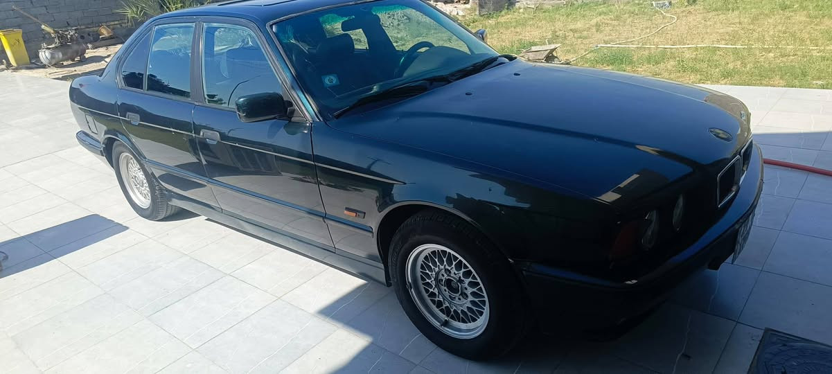 سلام عليكم 525 اوتو مكينه بيه بخار
گير حداديه تخم تاير داخله جلد بجيس فتحه كشنات كهربائيه رقم واصط نگليزي بسمي 
العنوان حله حصوه ***********
‏‪***********‬‏
االسعر 52 ,سياره جاهزه للخير مال جناي
