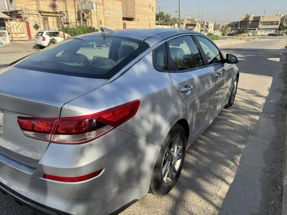 اوبتما 2019 وارد امريكي
مكينه 2400gdi على وضع الشركه
ويل كب كروم
يدات نيكل وسستم نيكل بلادي كامل
شاشه كبيره وكامره دواره
اريل نفكيشن
مودات قياده
تحكم مقود جهتين
رادار امامي 
رادارات جانبيه بلمري ( نقطه عمياء)
اشاير بلمري
داخل اسود
فئه Fe
رقم كربلاء تحويل مباشر بسمي 
ماشيه 99mil حقيقي
حادثهه جاملغ وبنيد بدون شاصي 
السعر 126 
لاستفسار الاتصال ***********
