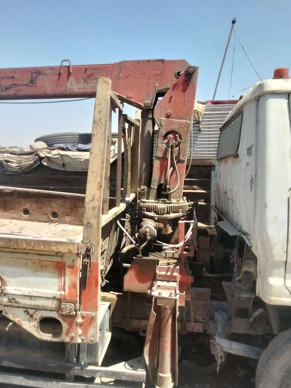 سلام عليكم لبيع كرين 2 سلايتات 2 طن مكان جهاز بغداد كسرء وعطش رقم الهاتف ***********
