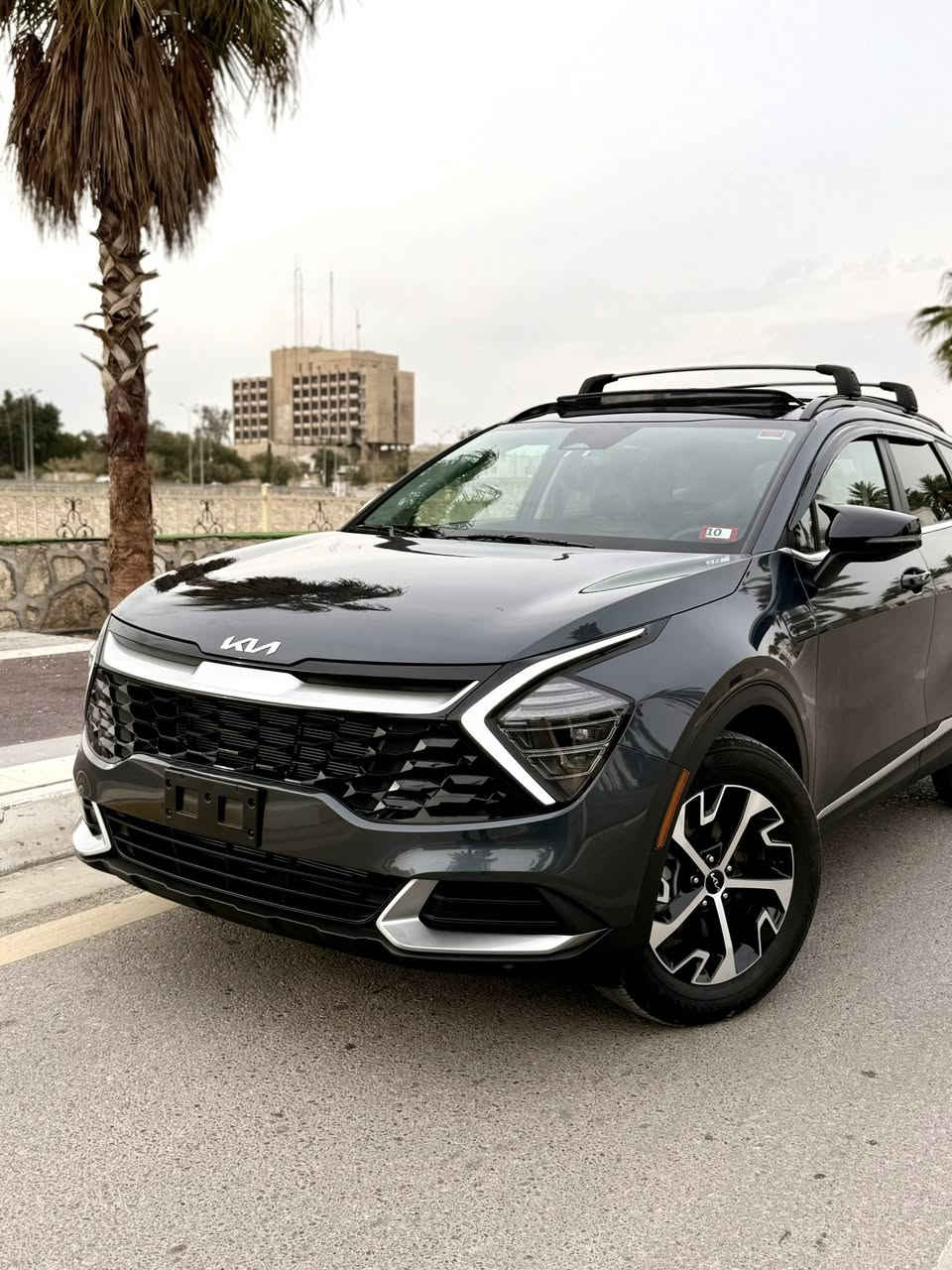 سلام عليكم اخوتي
للبيع سبورتج 2025 4X
وارد امريكي فـول مواصفات بالكامل السيارة جديده كلش كلش مماشها 1700 mil فقط ...السياره تعتبر زيرو
بجم امامي وخلفي كبس ع شركة
ضررها جانبي بسيط كلش بدون دواخل  بيها باب خلفي مبدل اصلي نفس اللون وصبغ نص جاملغ خلفي كما موضوح بالصور .بدون ايرباك فقط البرده صفحه وحده فقط .
_________________________
السياره فول مواصفات بانوراما للاخير تشغيل عن بعد كشنات كهرباء وجلد وتدفئه شاشه متصله شاحن واير ليس  تبريد لمس بيانو قطعتين امامي وخلفي قيادة ذاتيه تشغيل عن بعد فور ويل  4/4 هند بريك بصمه محرك 2500  وكير 8 نمر رادادرات 360* درجه 4 انظمه قياده تحذير خروج من المسار الجنطة كهربائيه تصعد وتنزل مجرد الاقتراب منها اشاير بالمري حساسات وردادرات خلفيه عليها تراكات من امريكا بلاديات
السيارة منزل صور الحادث والتصليح وبعد التصليح مع الكار فاكس مالتها مال امريكا مصلحها تصليح درجه أولى الله شاهد
السيارة جديدة كلش كلش بريحه الشركة بالف عافيه ع ياخذها كتبت كل تفاصيلها بحيث ليجي بس يكلب وخلاف المذكر ياخذ السياره بلاش.
طبعا السيارة رقمها فحص بأسمي تترقم جميع المحافظات 
عارضها 195 وبيها مجال
للأستفسار 
***********
***********
