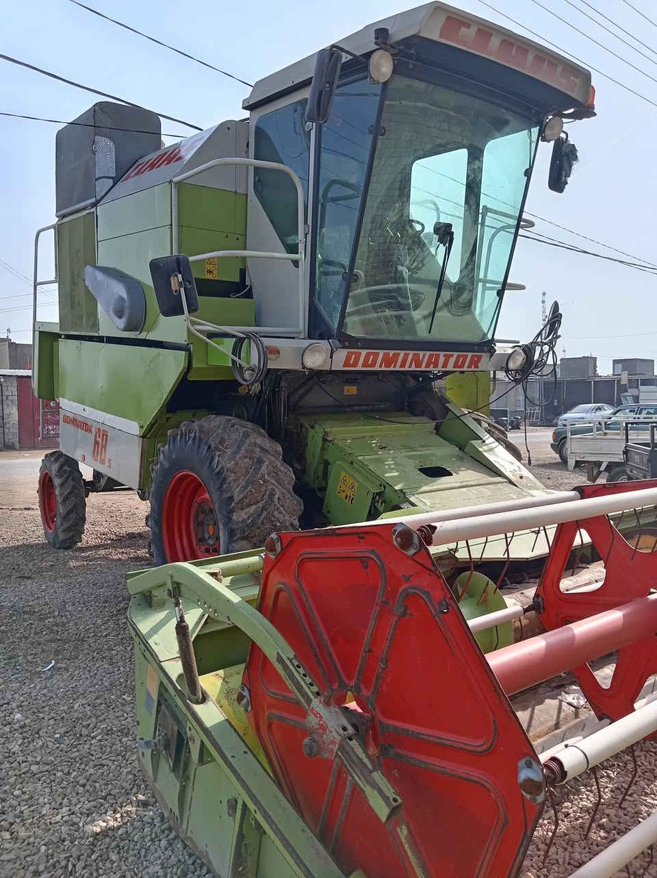 السلام عليكم
حاصده للبيع موديل ٢٠٠٠ مكفوله من الطك والصبغ واللحيم محرك طرح رقم أربيل
للاستفسار الاتصال على الرقم ***********
