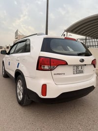 سورنتو ٢٠١٥ • ٧ راكب • ٦ سلندر