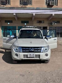 باجيرو 2013 للبيع  فول حبتور للاخير فتحة سلايد حساسات كامرة خلفية كامر...