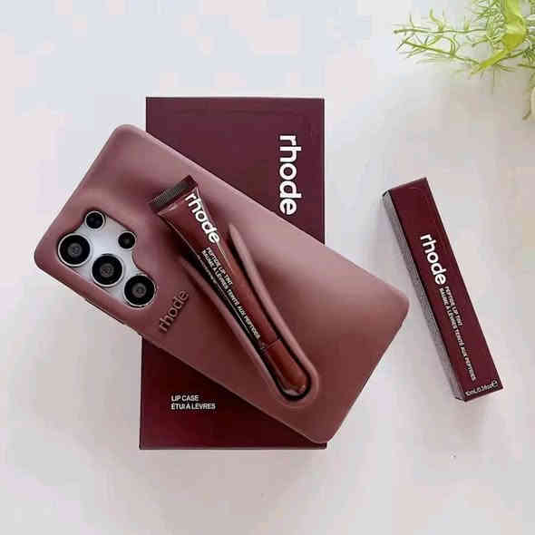 ✨ كفرات سيليكون ايفون  مع علبة مكياج ✨
🎨💖، حماية كاملة مع ستايل عصري 👌
✔️ متوفرة بعدة ألوان مميزة
✔️ حماية + أناقة بلحظة وحدة
✅️متوفر من ايفون 11  الى الايفون 17
.......
 10  الف دينار
......
يتوفر توصيل لجميع المحافظات🚕
......
👍يتوفر لدينا العديد من الماركات وبأنسب الاسعار👍
🎁 لمزيد من المعلومات اتصل على الارقام التالية  🎁
......
رمادي شارع التجنيد 🚦🚥🚦 خلف مستشفى الصفوة
قرب تقاطع الصياغ او قرب جامع الحاج كسار
☎️***********☎️
☎️***********☎️
