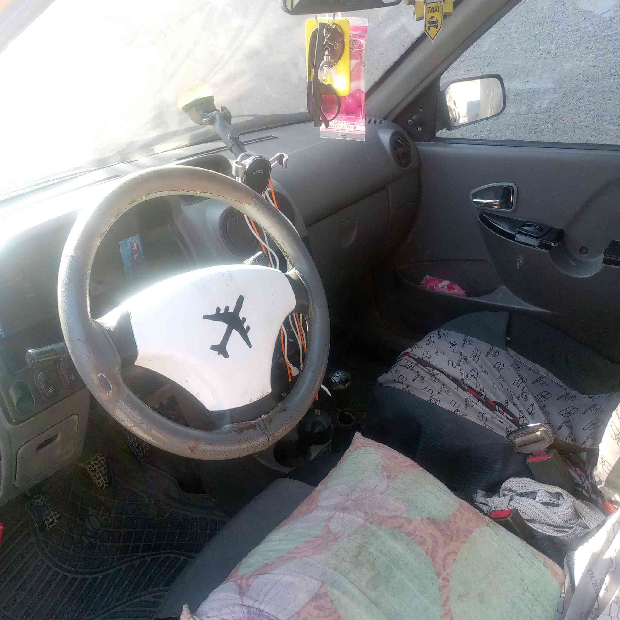 السلام عليكم
سايبه 12 بيه خيط تبخير ولشاصي  فطر خفيف بس واحد

سياره حلوه سنويه صاقطه صار شهرين هيئة وغرامات مصفره بسمي 24 وبيه مجال *********** بغداد التاجي
