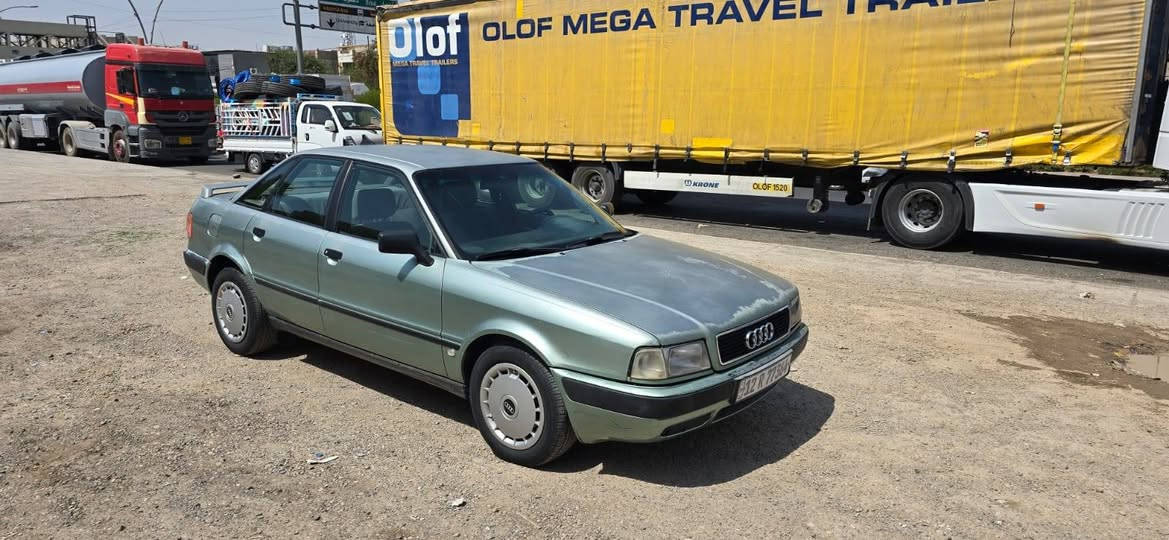 السلام عليكم
‏اودي 80
‏1992
‏رقم نينوى دولي
‏محرك شرط حجم 2000
‏كير اوتومانيك بي ضربة وتاخير
‏طخم نظيف
‏بدون ضرر بدون صبغ 
‏وضع شركة
‏بيها تقحيل بمكانات
‏السعر 43 وبيها مجال
‏للاتصال ***********
