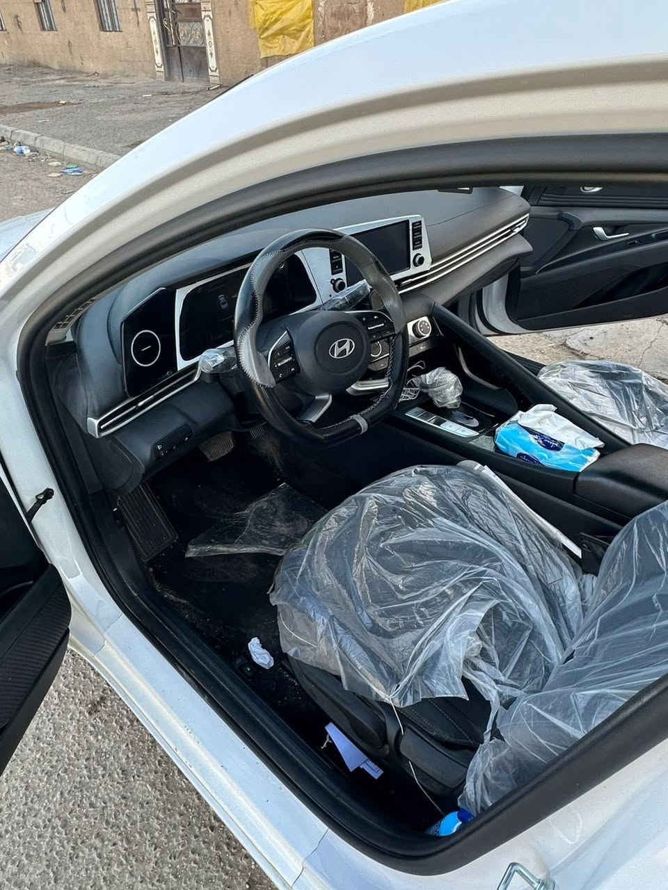 للبيع Hyundai Elantra 2024 خليجي – تصنيع الصين.
السيارة مكفولة وشرط سونار.
الممشى: 38 ألف كم.

رقم أربيل باسمي، تحويل مباشر.
السيارة نظيفة جداً وبالعافية على اللي ياخذها.

السعر: 144$ وبيها مجال بسيط.

الموقع: بغداد – الرضوانية.
للتواصل: ***********
