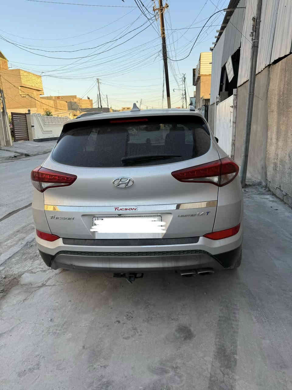 توسان 2016
وارد امريكي 
فوول لمتد عدا الفتحه
رقم بغداد
محرك ١٦٠٠ توربو مفتوح مبدل كازكيت
السونار مرفق بالصور 
السعر ١٣٧ بيع فقط 
***********
