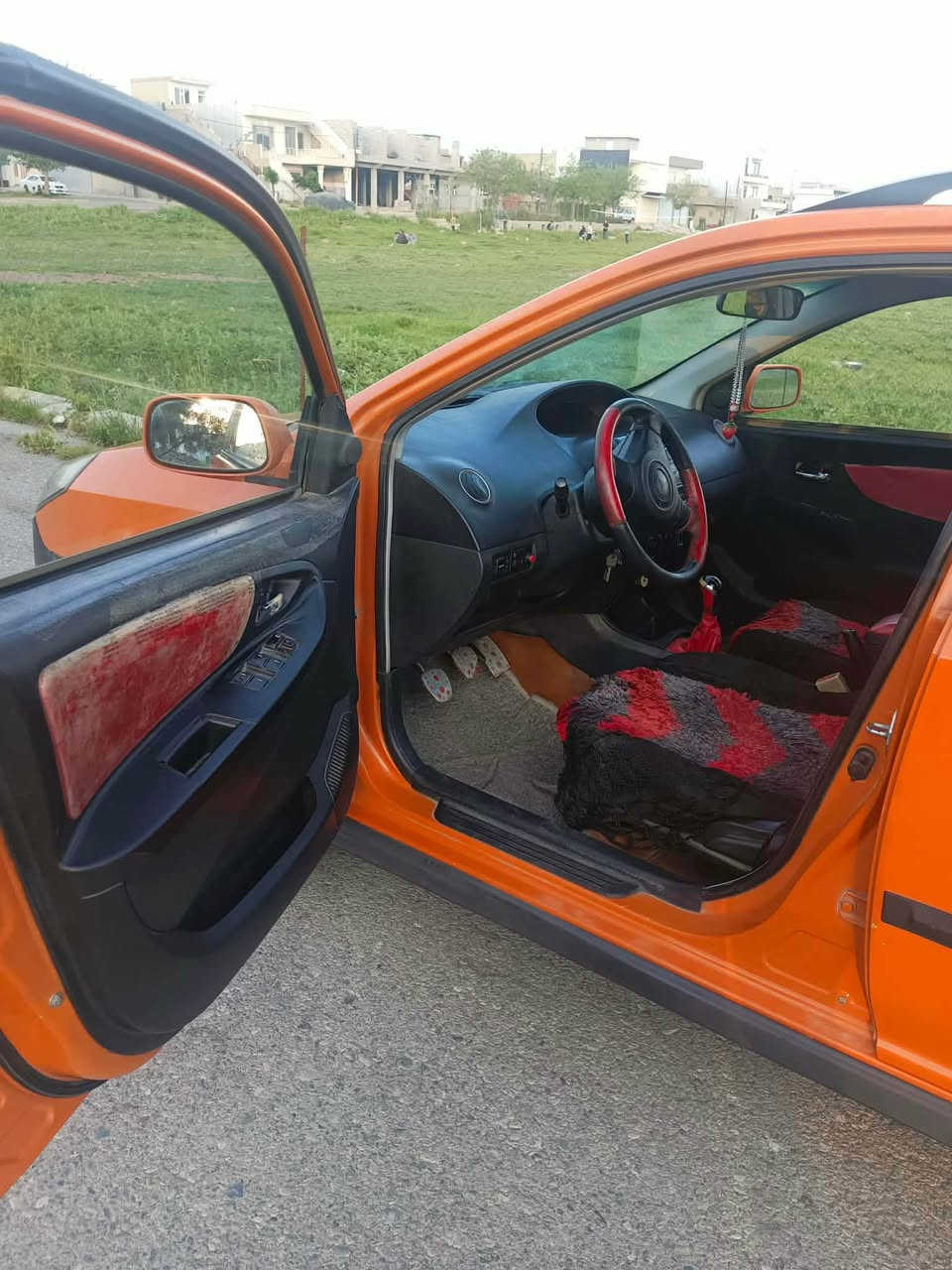 Geely Mk cross
مۆدێل ٢٠١٣جام كاره‌با قفل مه‌ركه‌زی پاوه‌ر abc
گێروو مه‌كینه‌كرۆرلا به‌شه‌رت ته‌بریت  سه‌یاره‌كه‌ بێ بۆیاخه‌ ته‌نیا یه‌ك په‌له‌ ساردی هه‌یه‌ به‌ناوی  خۆمه‌وه‌یه‌ ٣١٠ هه‌زار خرامه‌ی له‌سه‌ره‌ دوای مه‌عه‌له‌ ئه‌یگێرینه‌وه‌  سه‌نه‌وی به‌سه‌ر چووه‌*********** السليمانية, العراق
