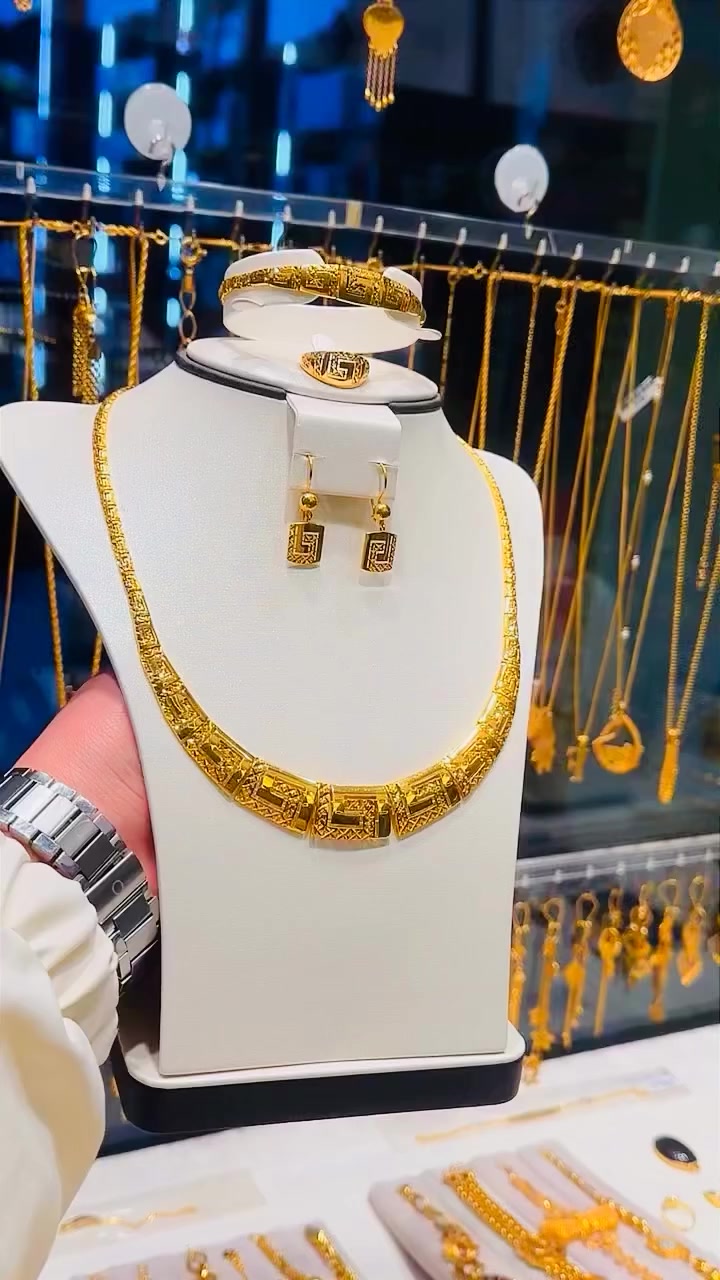 🤩        صياغة عمر الحاج عبد المنعم اربيل                        - سوق اللنكة - شارع 40م للاستفسار : *********** عمر   

يوسف -*********** - ***********
