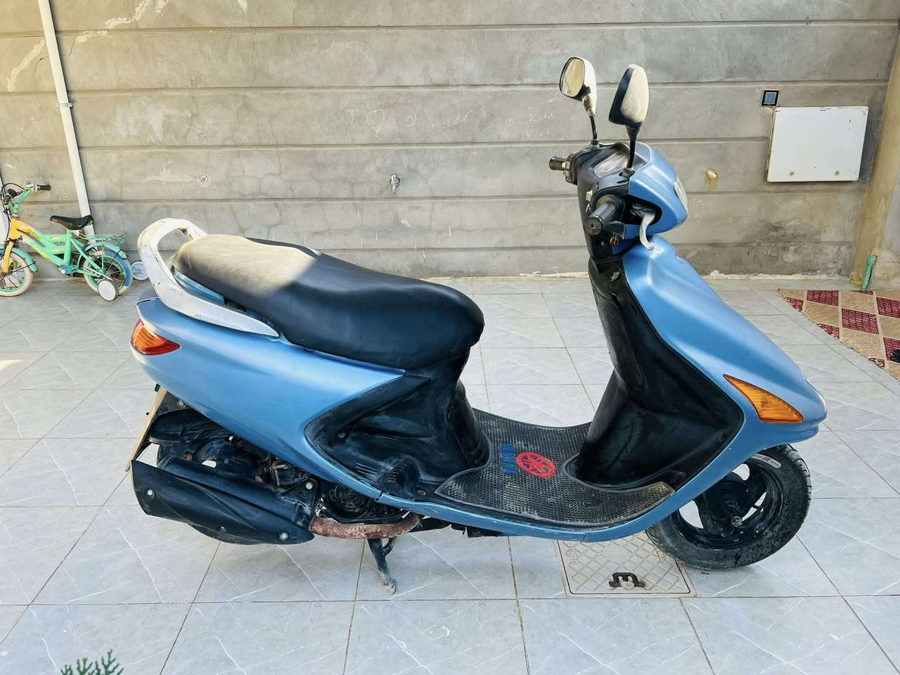 .
فراشه جديده بلاديه بدون تبديل 
نظيفه و كلها شغاله وكل كفراتها بلاديه 
سلف وهندر 
كهربائيات كلها شغاله 
ستنده كبيره وصغيره 
تخم تاير جديد وباتري جديد وبلك اصلي جديد ودهن جديد الف متصرف عليها 
العنوان بابل مركز المدينه ***********
