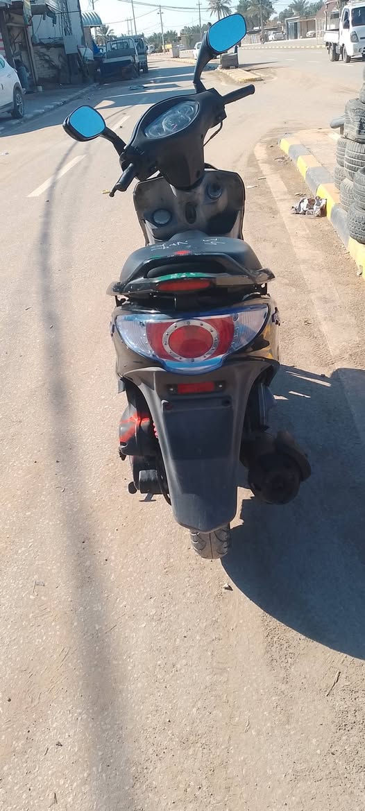 كامكو جي فور صار 15 يوم طالعه من حاويه دراجه مكفوله من تاير لتاير ما عايزه برغي *********** مكان دراجه ابو صخير
