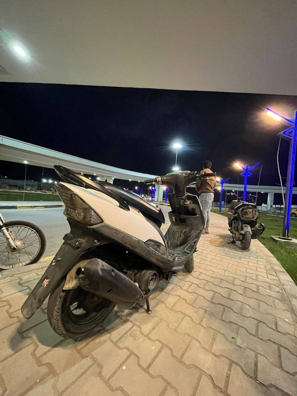 سلام عليكم 
دراجه ماكس عدله بوشه 49 مكفوله كفاله عامه ختم واحد ما صارلهه هواي طالعه من الرمبه السعر خاص المو شراي لا يتعبنيي رجاءءء
***********
