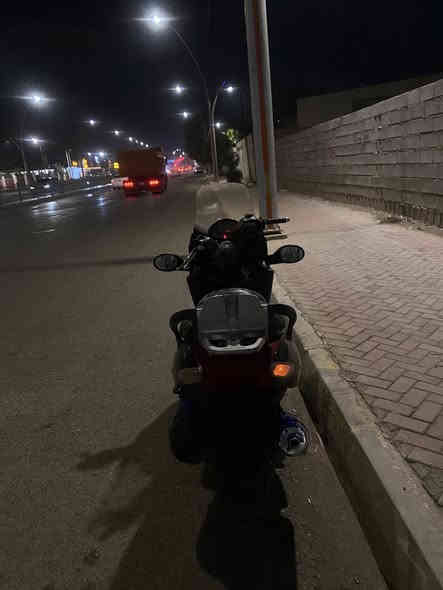 كايمكو . بدون اواقق نضيفه كشرها نضيف بي شخوطات بسيطه  دراجه مرتبه بل مشي حلوه شغال كلشي بيها اشاير يمنه ويسره لايت عالي ناصي بيها لايتات مرتبه خلفيه نوقصاتها شي قليل رايدها 375 مجال قليل حك الجيه رقمي واتس ***********
ملاحظة الدراجه مجفته تجفيت مضبوط قبل 3 اشهر
