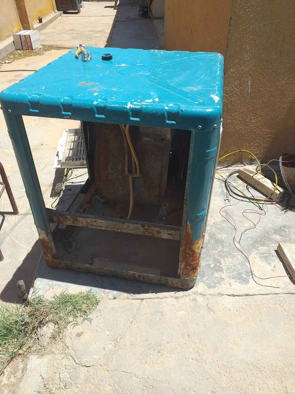 مبرده للبيع بدون ماطور گشر سعر 40 بيها مجال 
***********
