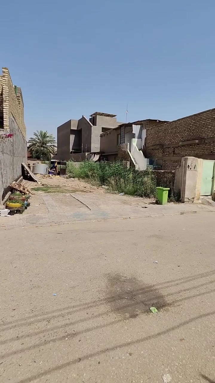 قطعة أرض للبيع طابو صرف المساحة 200 متر طويريج حي الضياط كافه الخدمات يمه التفاصيل اكثر الاتصال ***********
