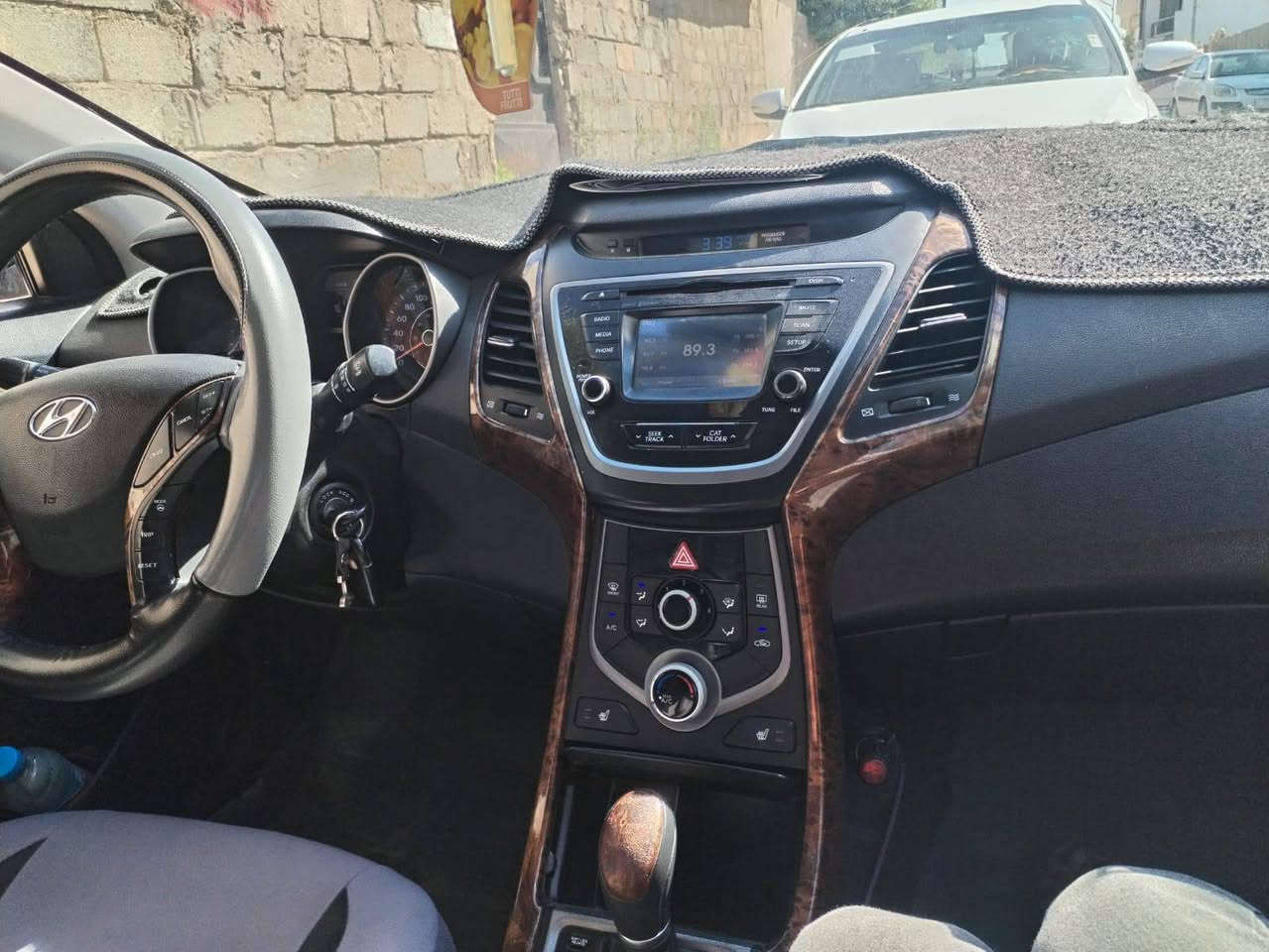 ا
لسلام عليكم النترا ٢٠١٦ فول مواصفات أمريكي  ضررها موضح بالسونار كفاله كير ومحرك  السعر ١٢٥ وبيه مجال  المكان الانبار الرمادي ه ***********
