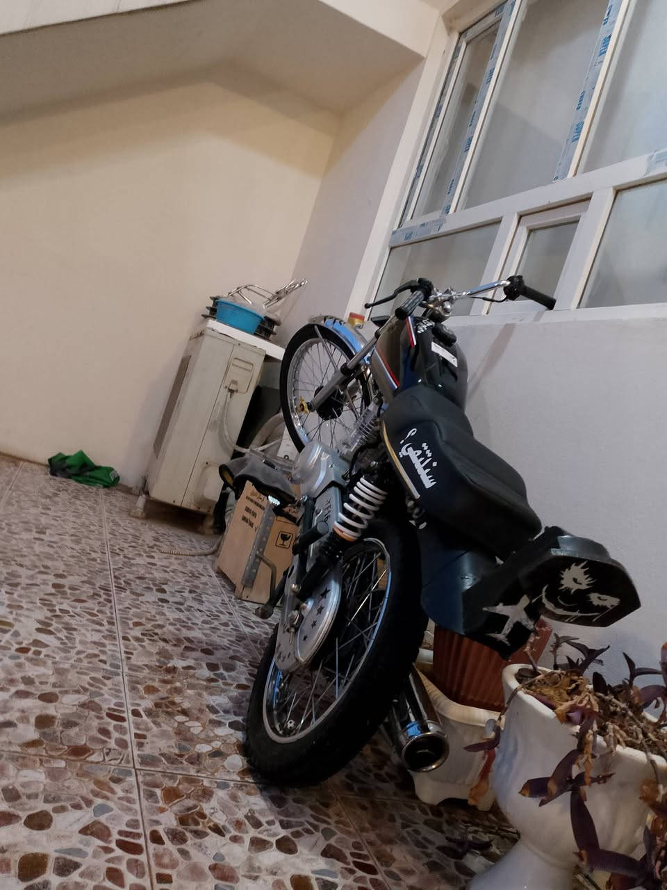 سلام عليكم انتنس موديل 24 للبيع
ي عيب مابيه شرط شلعه معدل و تعميره جديد 
شراي تعال خاص  مكاني ديالى خانقين و هاي رقمي
***********
