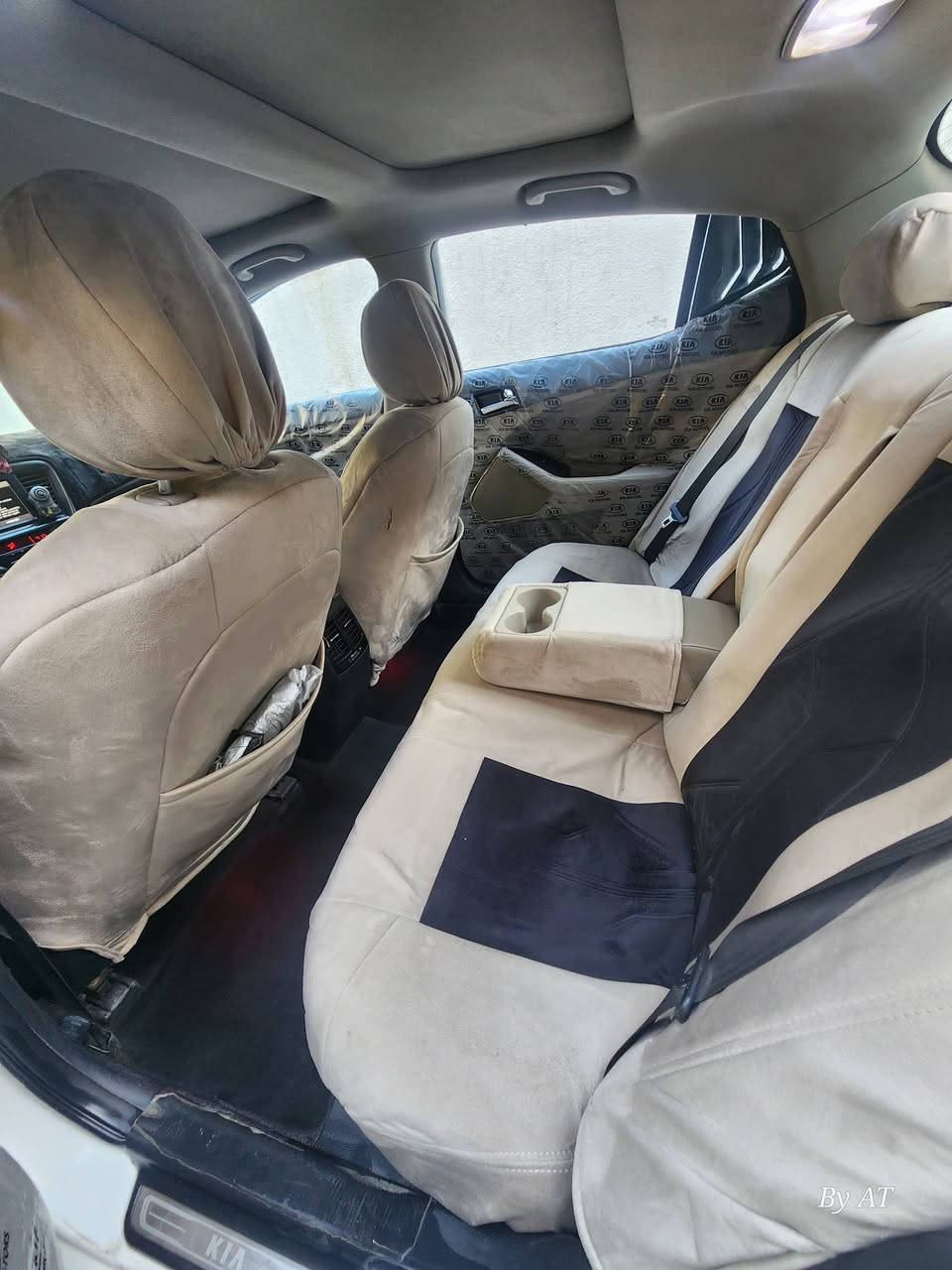 بسم الله ..
كيا اوبتما خليجي موديل 2012 للبيع . ..
فول مواصفات 
نضافة 100%
بصمه 
بنوراما 
تبريد قطعتين 
كشنات جلد 
شاشه كار بلي  بلادي 
بصمات 2
السياره عليها منضومة عدسات عيون الشيطان  🔥
كت خارجي 
كير مكفول 
محرك مكفول خير من الله  
رقم بغداد الجديد 
هزه جديده
السياره مكفوله عدى قطعه واحده 1 جاملغ امامي مصبوغ . 
السياره ماشيه 190 
السعر 128 وبيها مجال ....
للاستفسار ***********
