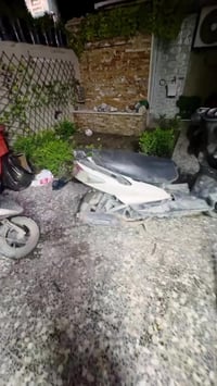 البيع لبكان بغداد ودراجه بيه كلجات  وبيه بوشه ثمانيه وخمسن 07861017142