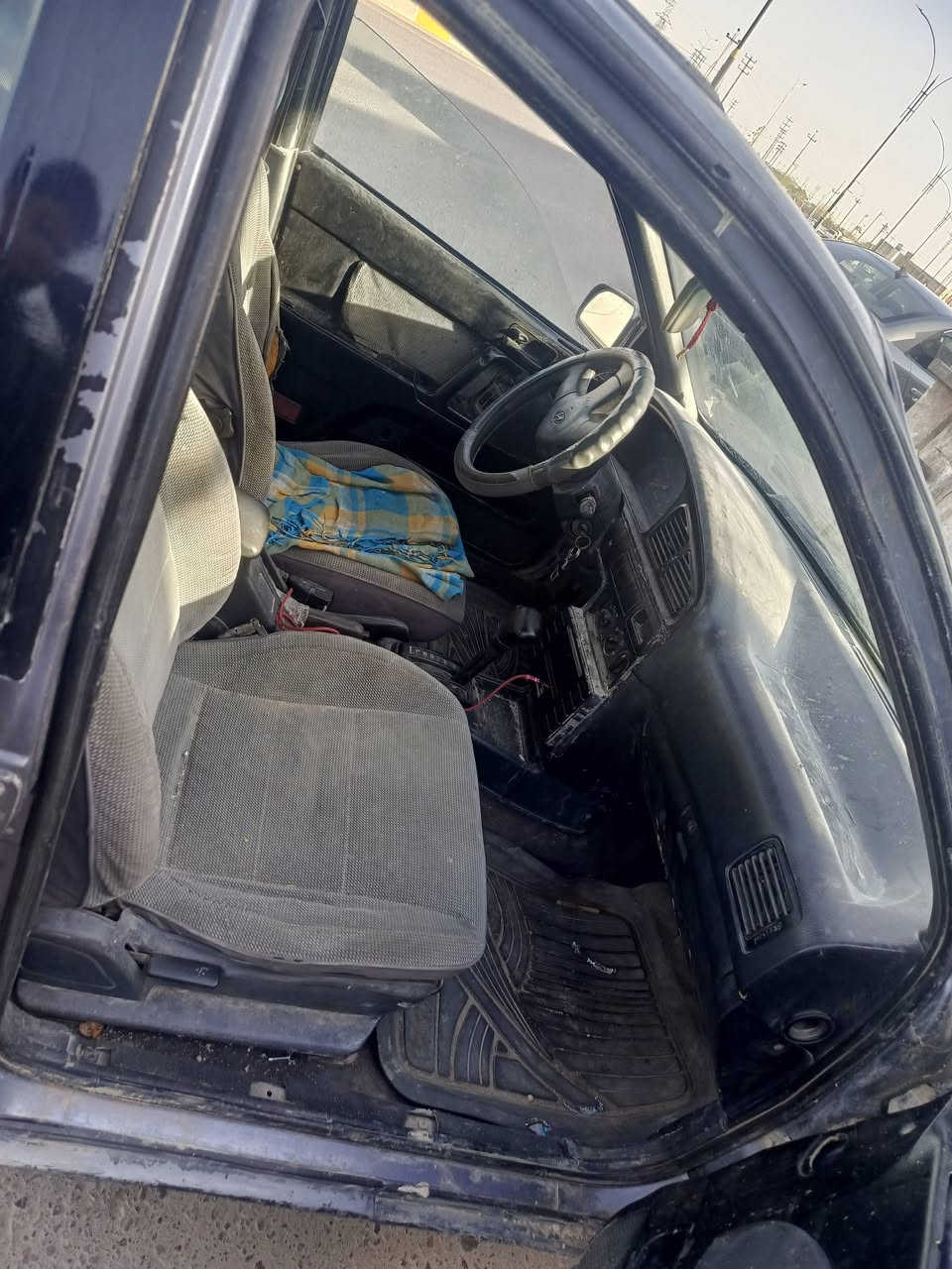 للبيع لنترا موديل 1992 محرك كير مكفول كير اوتماتيك رقم انبار انكليزي داخله هزه جديد تحويل مباشر  السعر 23 وبيه مجال مكان عامرية الفلوجه الهاتف *********** رقم صاحب سياره اني مكلف بالنشر
