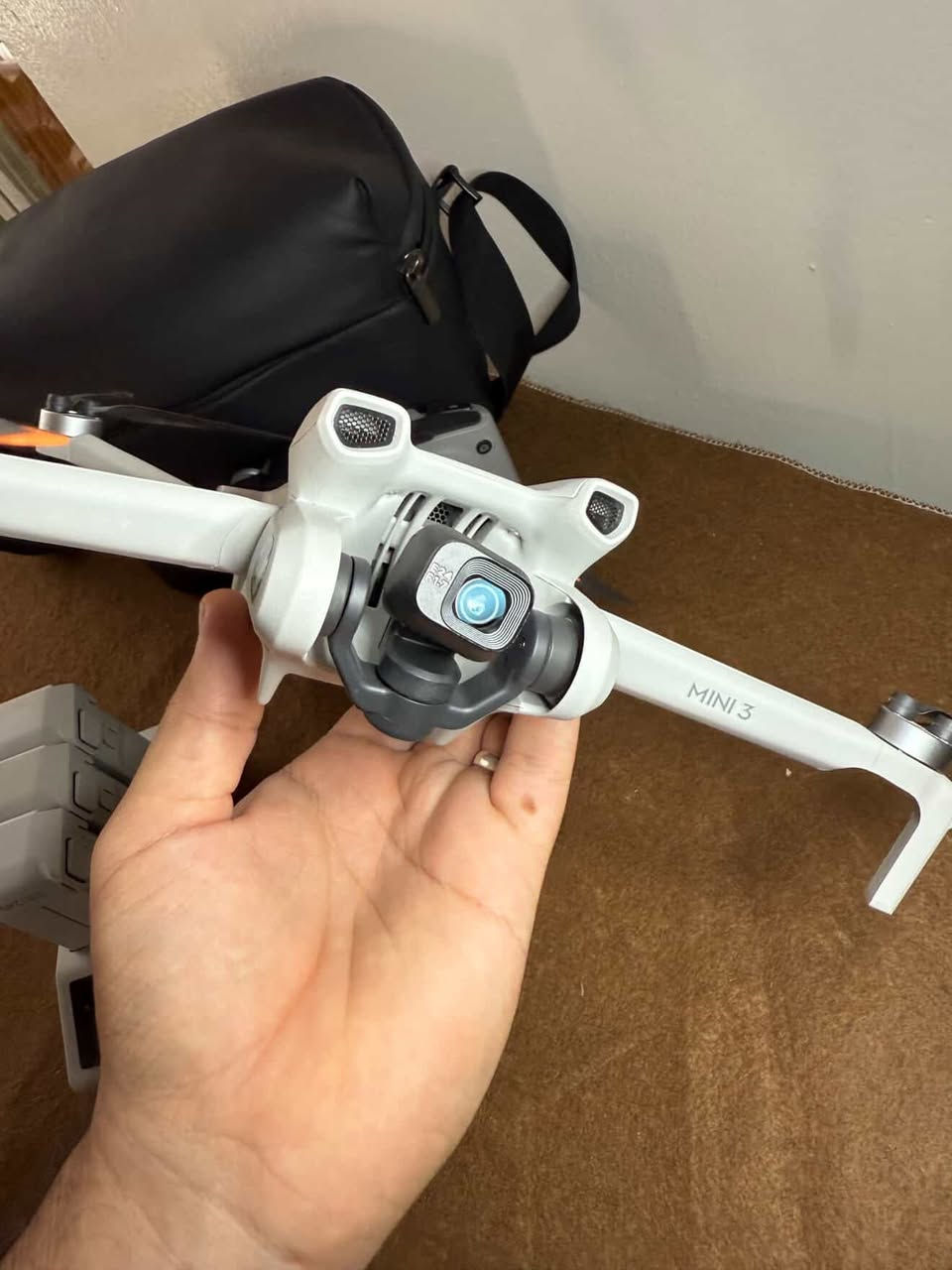 سلام عليكم
مراوس🔴 ب3 برو جوستك شاشه!

درون dji mini 3 .كومبو

نظافة 99% شغلي بيهة فقط مناسبات مامتعوبه
سعر 880 الف
***********
