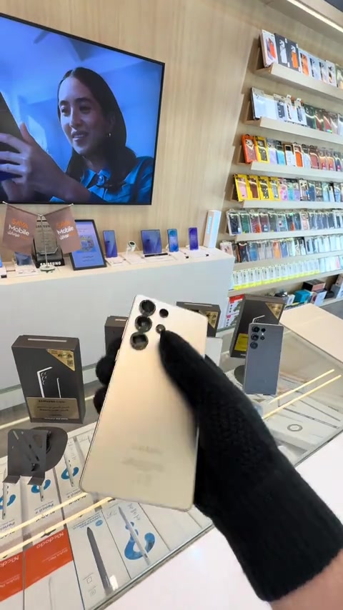 🔥📱 عروض الأجهزة المستخدمة من سافا موبايل 📱🔥 يتوفر الآن جهاز Samsung S25 Ultra مستخدم بحالة ممتازة ✨ بضمان الوكيل الرسمي عين الفهد ✅ * ضمان ذهبي شهر كامل 🔥     استبدال واسترجاع ✔️ 🔹 ذاكرة 1 تيره السعر : 1,475,000 دينار 🔹 ذاكرة 256GB السعر : 1,325,000 دينار ⭐ فحص كامل على الجهاز ⭐ كفالة على الأداء والجودة ⭐ يتوفر التقسيط للموظفين والمتقاعدين حاملي بطاقة الرافدين ⭐ خدمة الاستبدال متوفرة ⭐ توصيل لجميع محافظات العراق 🚚 📍 سافا موبايل - المنصور 14 رمضان مقابل مطعم الساعة 📞 ***********
