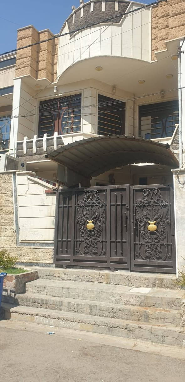 الدار للبيع
المساحة ١٢٥ / العنوان / حي الجامعة المرسلات للاستفسار الاتصال على الرقم -***********
