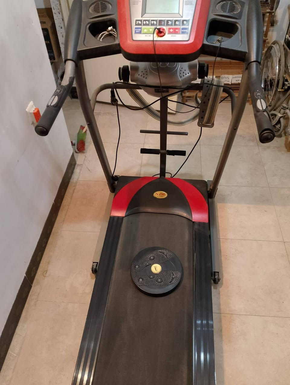 جهاز جري جديد جدآ سعره 250الف وبي مجال عنوان زيونه مجاور مقهى هيل وليل ***********
