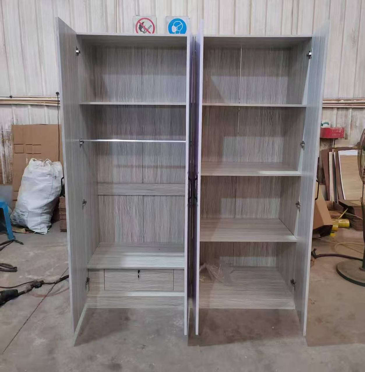 كنتور 4 باب
قياس 
العرض ١٦٠ سم 
الارتفاع ٢٠٠ سم 
عمق ٥٠ سم.


**إذا كنت صاحب هذا الإعلان وتريد حذفه لأي سبب، رجاءا أرسل رسالة إلى الدعم الفني**