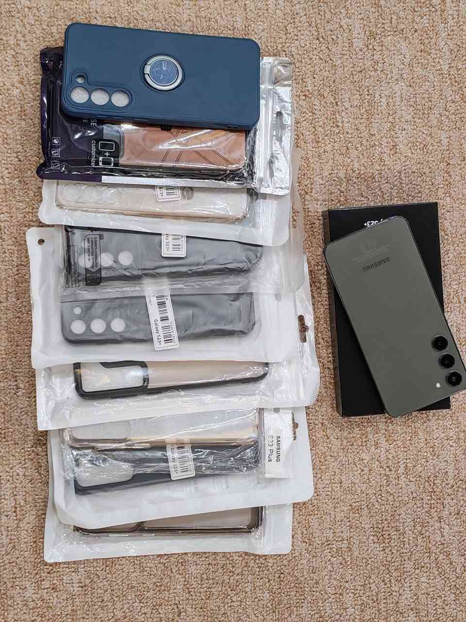 S23 plus /256
المعالج snap dragon 8gen 2
جهاز نظيف جدا وعلى ايدي فقط
معاه ٧ كفرات ممتازة
بيع ب ٦٠٠ الف
مراوس بسامسونج بلص احدث


**إذا كنت صاحب هذا الإعلان وتريد حذفه لأي سبب، رجاءا أرسل رسالة إلى الدعم الفني**