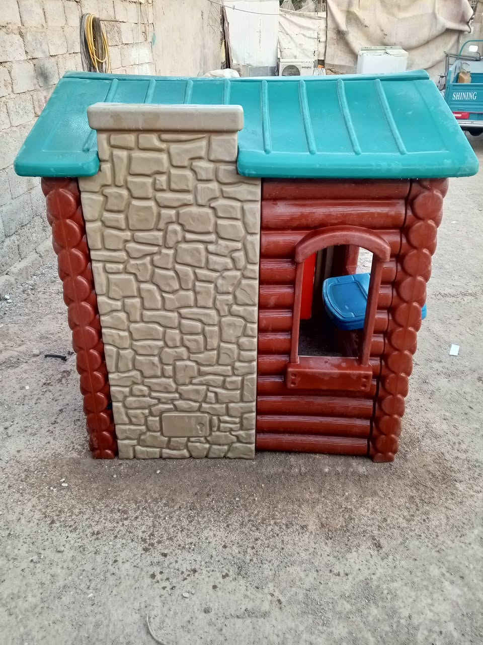 كوخ العاب اطفال يتفصخ وينشد سهل بالنقل والتنصيب بدون اي أضرار نضيف 
السعر 65
العنوان كوفه علوة الفحل 
الاتصال ***********
