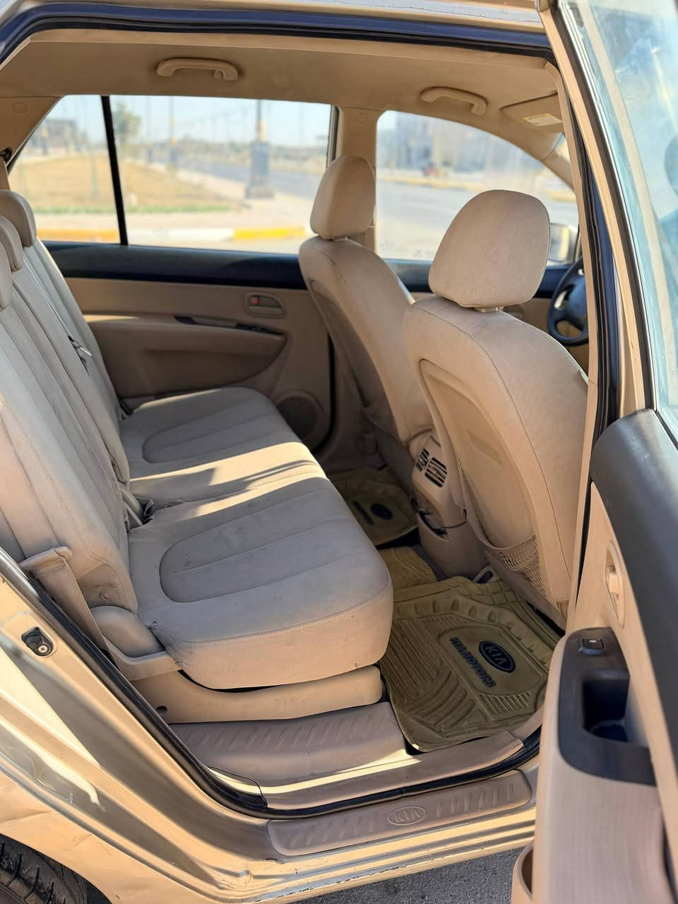 كيا ✏️ 2008 ✏️مكينه 6 سلندر 2700 ✏️ خمس قطع صبغ بدون حادث ✏️رقم السياره بابل ✏️ مكان السياره كربلاء ✏️*********** ✏️السعر 94 ✏️ سياره خمسه راكب امريكي ✏️
