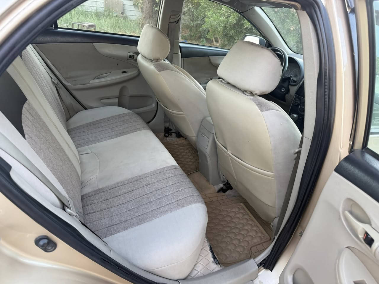 كورلا موديل 2013 حادثه جاملغ امامي.محرك 1800 بيه مكانات رش ابيع احزام تخم تاير صدر تبريد تدفئه كله جاهزه 
تحويل مباشر 
بيع مستعجل 
سعر 98قفل
مكاني بغداد اليوسفية 
***********
