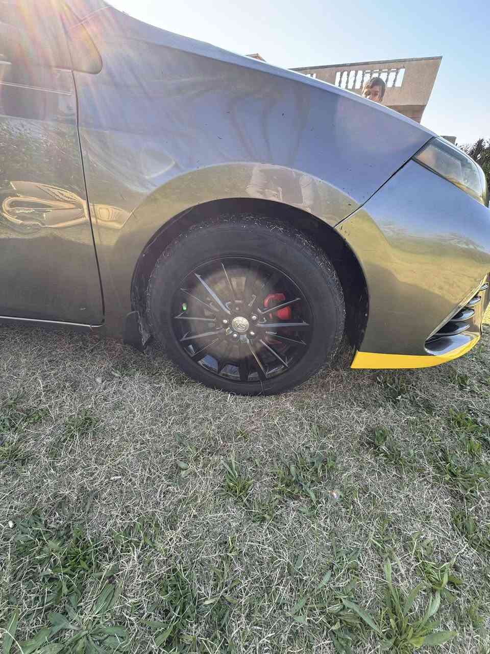 سلام عليكم كورله 17رقم بغداد بسمي شرط تحويل للبيع 
ال اي معروفه مواصفاتهه كير محرك بشرط حادثهه من امريكه 
جاملغ وبنيد وبابين تبديل شركه الجاملغ الخلفي بارد 
ماشيه 129 تخم تاير جديد صدر جديد سياره كامله من كل النواحي سعر 128وبيهه مجال 

‭0777 945 2659‬
