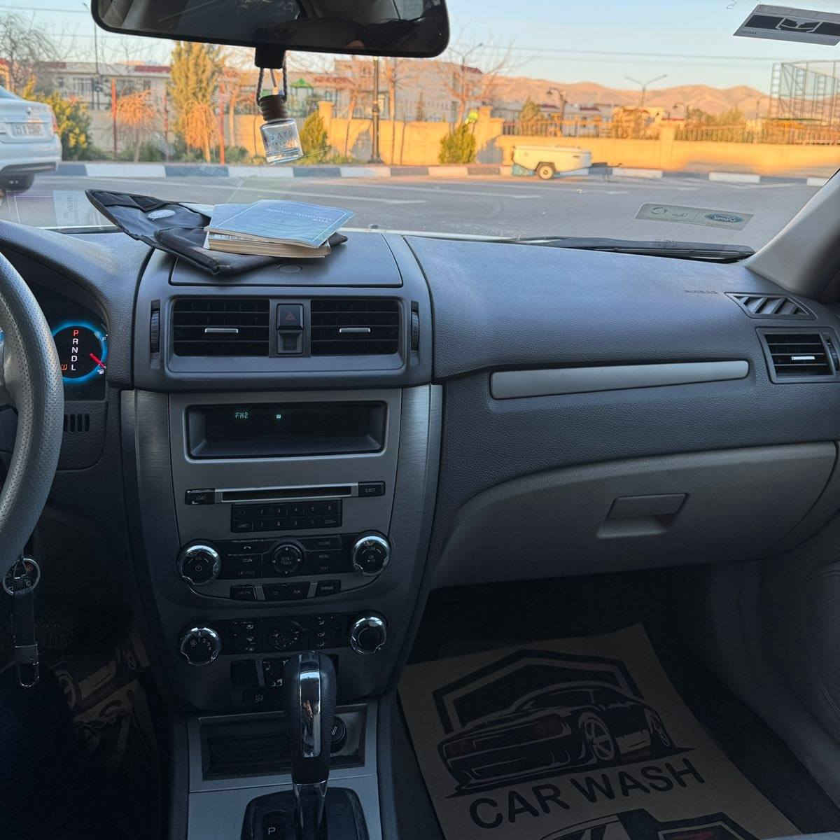 فۆرد فیوژن 2012 سفری شەریکەی نیڤا (NIVA)
دوو سویچ
شەغال
باڵ و حاسە بیلادی 
سوکان ڤۆلیۆم و تحدید سرعە
تراکشن
ویل گەورە 
ناو زەرد
ھەموو گیانی بە شەرت 
بێ تەقەو ڕەقە 
تایە و پاتری و ڕۆنی تازەیە 
لای خۆم یەک چاملخی بو بە بۆیاخ لەسەر شوخت 
کراوەو گۆڕاوی نیە

سعر: لە کۆمێنت داوای بکە ڕاستەوخۆ بۆت دێت 📩 

گێڕ و مەکینە نەکراوەتەو بە شەرت
تەبریت بە شەرت 
بە ناوی خۆمەوەیە و سەیارەکە ھی دەستی خۆمە 
 غەیری بەنزین و ڕۆن ھیچ مەسرەفێکم لێ نەکردووە 
ماڵی دۆستە ـــ

ژمارەی خاوەن سەیارە 
***********
