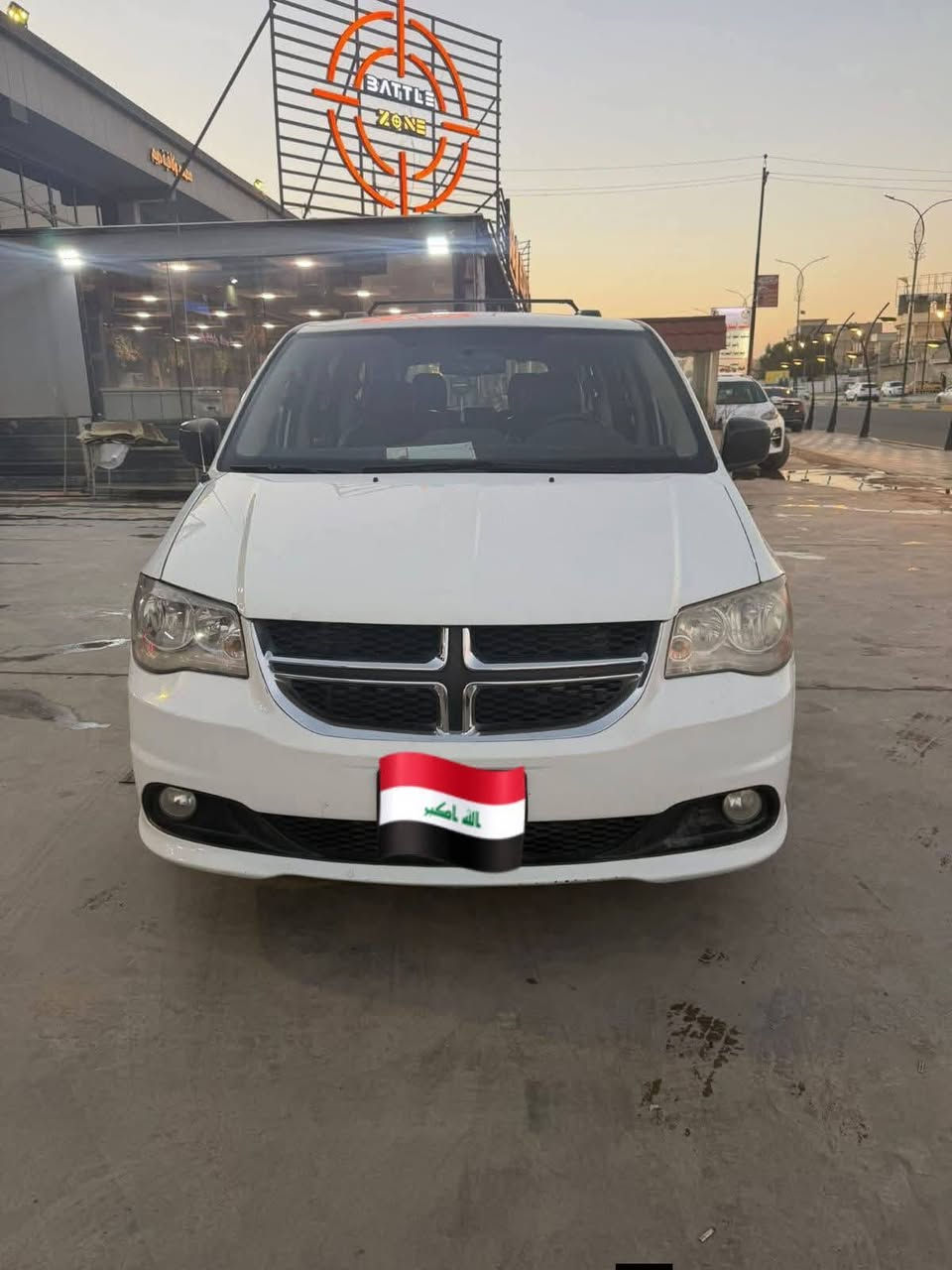 السلام عليكم 
دوج كرفان 2012 
3600 6v 
رقم ديالى دولي بسمي سنوية 29
شاشه سمارت + كامرة خلفية 
مكينة كير صدر تبريد كفالة🌹 وبالعافية على الياخذهة🌹
السعر ١١٩ورقة .مكان بغداد 
***********
