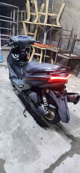 سلام عليكم دراجة سكنز شمعة ياباني مكفولة كفالة عامة مابيه اي نقص محرك كلجات واحد عله واحد سعر دراجه 14 ونص وبيه مجال بسيط حك جية اخوان دراجه مكفوله واخت جديدة  لحد يكلي شبيه شراي يتصل أو يدخل خاص رقم الهاتف ***********العنوان بغداد الأعظمية تحياتي للجميع
