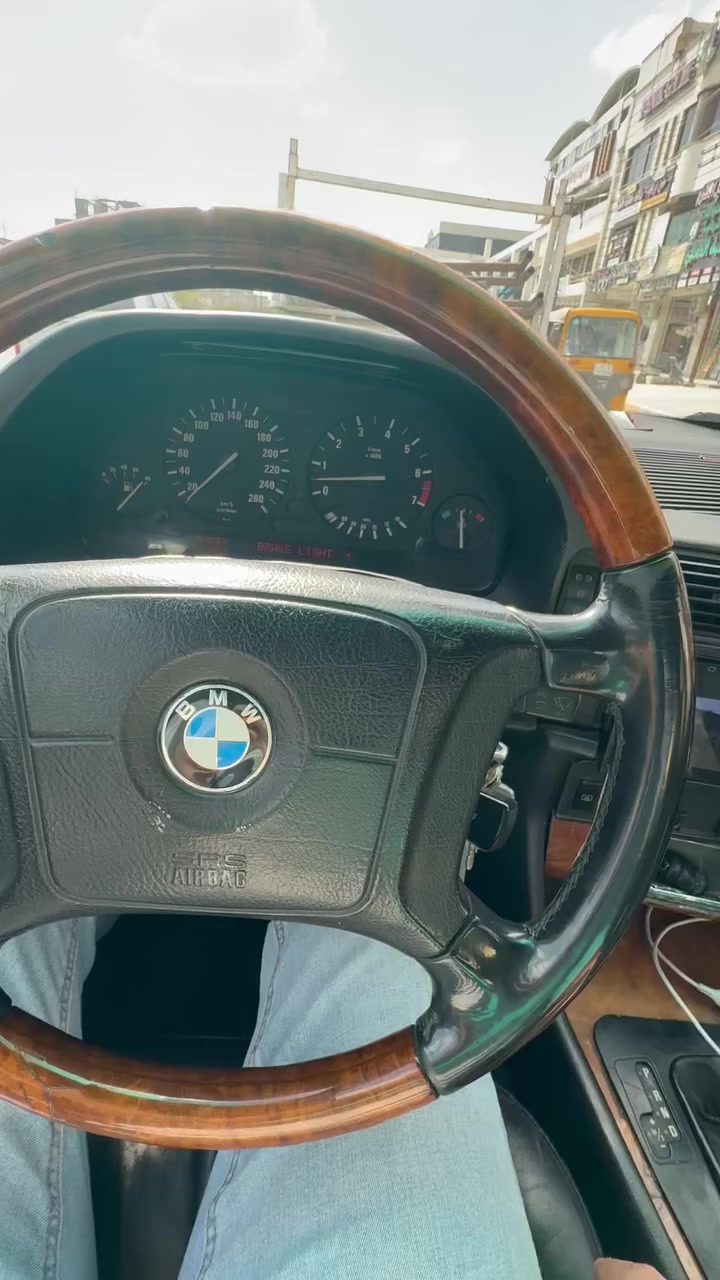 السلام عليكم
جميع التفاصيل بالفيديو 
واي سؤال اني حاضر

***********
مكاني بغداد الزعفرانية
سيارة بأسمي تحويل فقط
