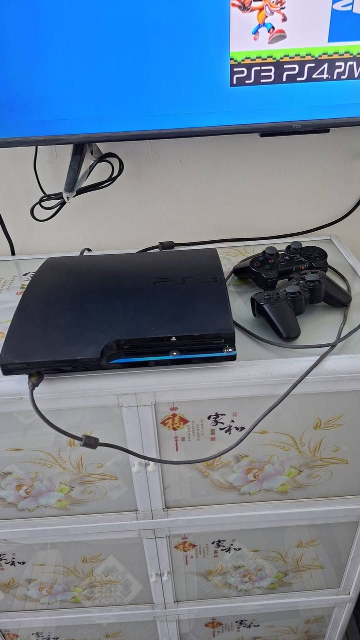 بلي 3 سلم للبيع ويا العاب وجستيك 2
السعر 150 الف
120 داكرة 
للتواصل واتساب ***********
