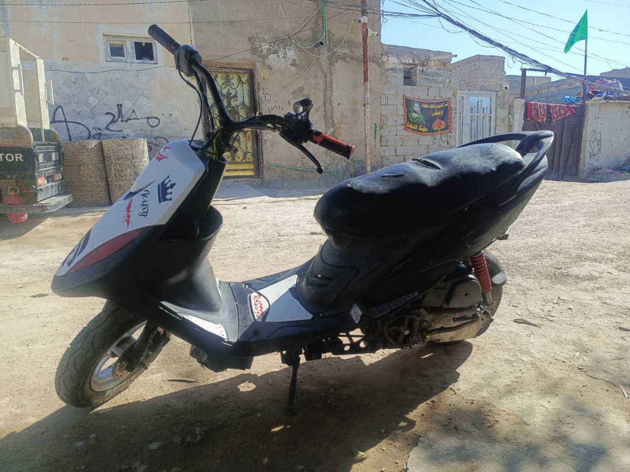 سلام عليكم
ماكس عدله للبيع او مراوس 
كهربائيات شغاله وجديده تخم تايرات جديد دراجة مبدله بس ولفات لا تنقص ولا تبخر سعر 450  ودراجة نضيفه بس الكامرا ضالمتها 
موجود فيس او واتساب 
***********
