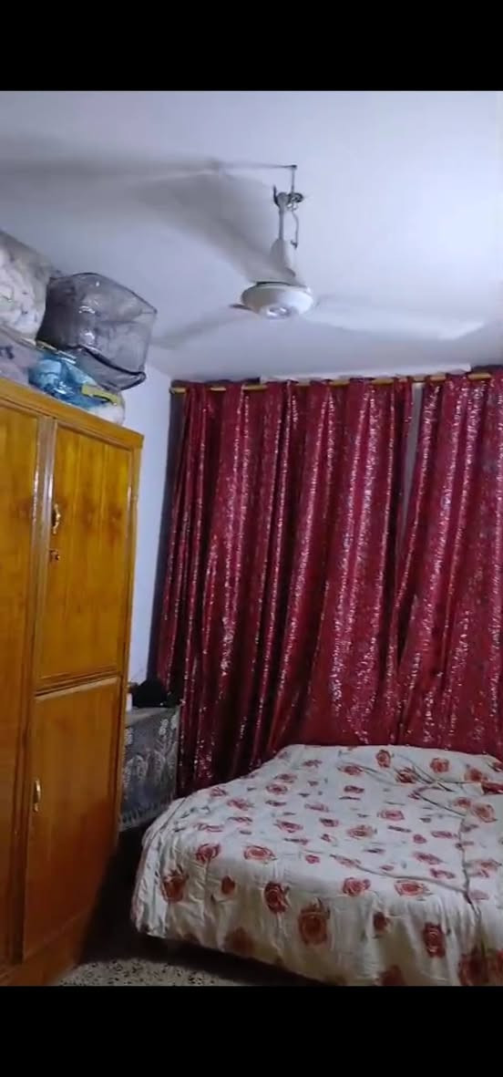 ياالله بسم الله الرحمن الرحيم
شقة للبيع بمجمع القعقاع بالمحمودية قريبة على الشارع العام والسوك كلش نظيفة ومرتبة ٣ غرف وصالة ومطبخ وحمامين ومخزنين طابق اول فوك الارضي مصبوغة جديد تمديدات بواري خارجية الشقة من المالك مباشرة بيها امر اداري
معروضة ب26 مليون وبيها مجال مليون كلش مناسبة بالنسبة لخواتها ونظافتها
تصوير موجود للشقة بالكامل

*********** واتساب او اتصال
