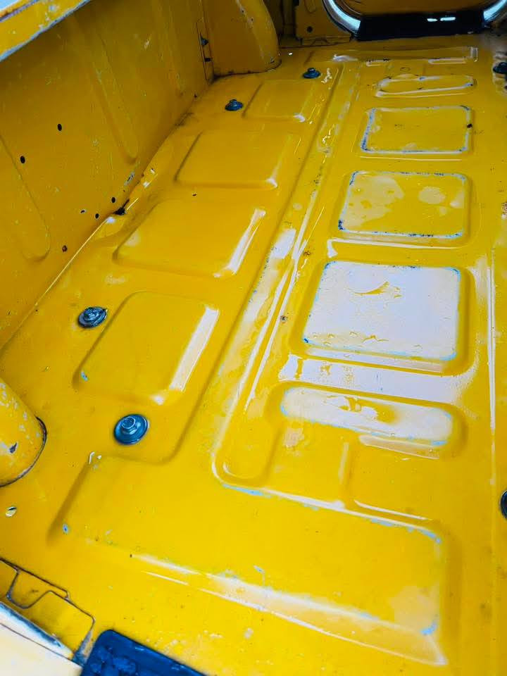 سلام عليكم شباب تكتك البيع 21 رقم نجف نكليزي مكينه مكفوله كشر مثل موضح بالصورة سعر 6800 مكان بابل شوملي ***********
