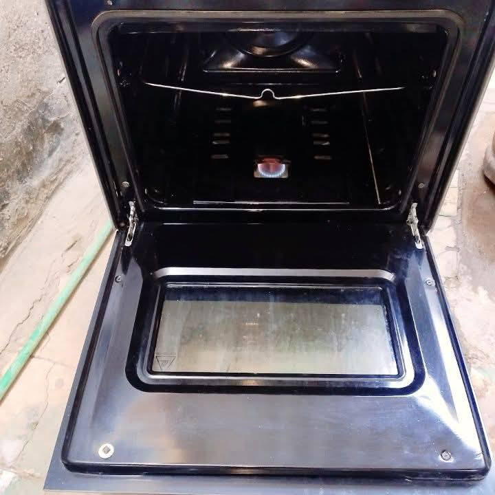 طباخ اربع مشاعل كلش نظيف شغال علفحص سعره 65 مكانه نجف حي الرحمه رقم الموبايل ***********
