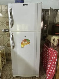 ثلاجه • للبيع