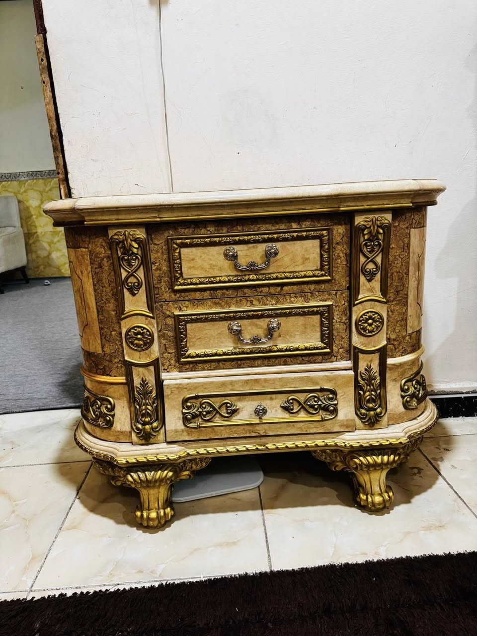اثاث بيت للبيع
الموقع شط العرب الحوطة شارع الساحل 
للاستفسار عن الاسعار على الخاص


**إذا كنت صاحب هذا الإعلان وتريد حذفه لأي سبب، رجاءا أرسل رسالة إلى الدعم الفني**