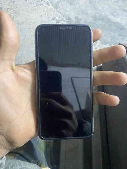 السلام عليكم أيفون اكس عادي ضهره كما واضح بد صوره مستعجل ع بيعه 150 وبي مجال مكاني بغداد ***********📞 بيي واتساب
