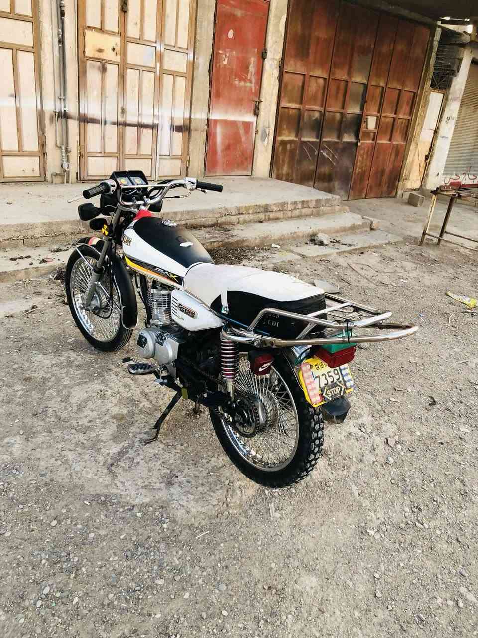 للبيع تايكر سولينك 23كهربائيات شغاله كلش نضيف السعر 450وبيها مجال قليل ***********
