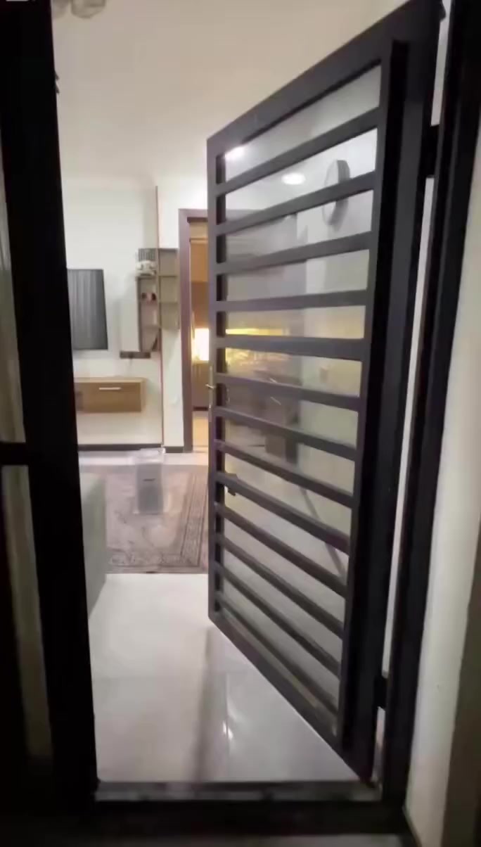 دار للبيع – الدورة – شارع الملا
المساحة: ٦٠ متر
يحتوي على:
 ٣ غرف نوم
 حمامين
 استقبال
 مطبخ منوّر، والبيت يحتوي على مطبخ جاهز ضمن البيت
إقرار محكمة باسمي
سند ٢٥
قابل للتفاوض
ملاحظة: الشارع  كامل خدمات. وتبليط
للاستفسار:
وات ساب ***********
