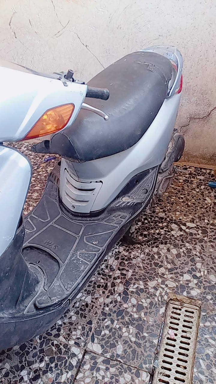 سلام عليكم شباب دراجه بريز للبيع كايمه ب 350 بيها مجال قليل مكان بغداد مدينه الصدر ***********
